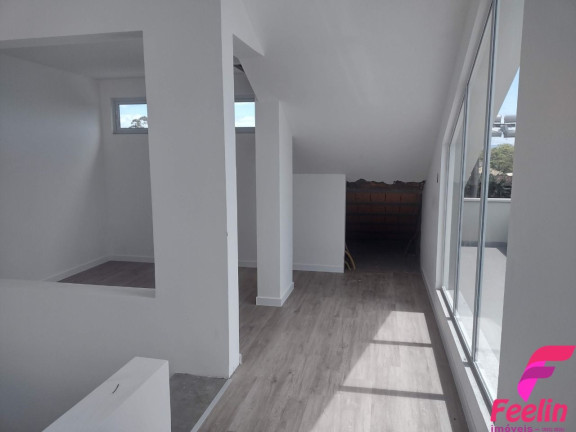 Imagem Casa com 3 Quartos à Venda, 178 m² em Campeche - Florianópolis Imagem Casa com 3 Quartos à Venda, 178 m² em Campeche - Florianópolis