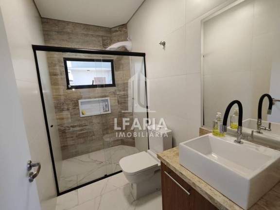 Imagem Sobrado com 5 Quartos à Venda, 232 m² em Itapema Do Saí - Itapoá