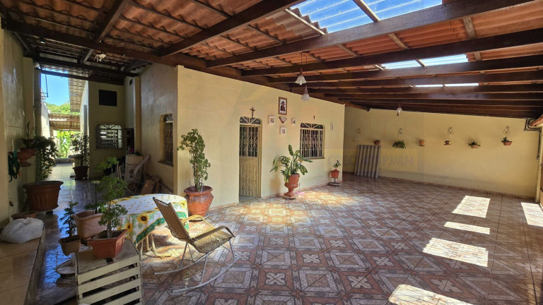 Imagem Casa com 3 Quartos à Venda, 255 m² em Lírio Do Vale - Manaus Imagem Casa com 3 Quartos à Venda, 255 m² em Lírio Do Vale - Manaus