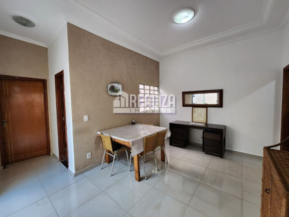 Imagem Casa com 3 Quartos à Venda, 260 m² em Quinta Boa Esperança - Uberaba Imagem Casa com 3 Quartos à Venda, 260 m² em Quinta Boa Esperança - Uberaba