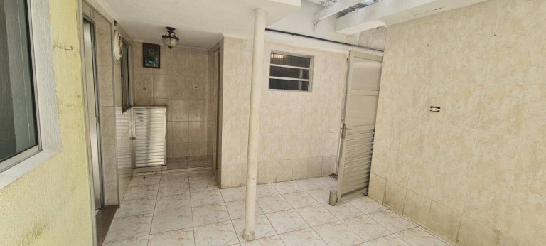 Imagem Casa com 4 Quartos à Venda, em São Paulo Imagem Casa com 4 Quartos à Venda, em São Paulo