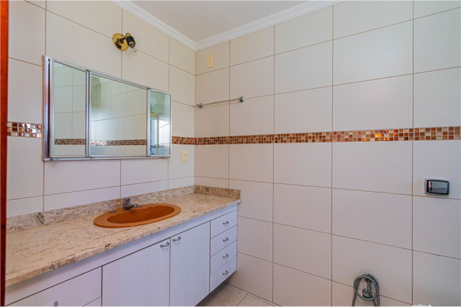 Imagem Imóvel com 2 Quartos à Venda, em Auxiliadora - Porto Alegre Imagem Imóvel com 2 Quartos à Venda, em Auxiliadora - Porto Alegre