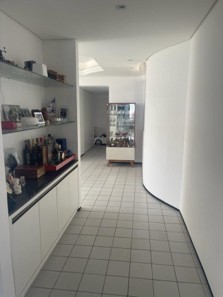 Imagem Apartamento com 4 Quartos à Venda, 220 m²