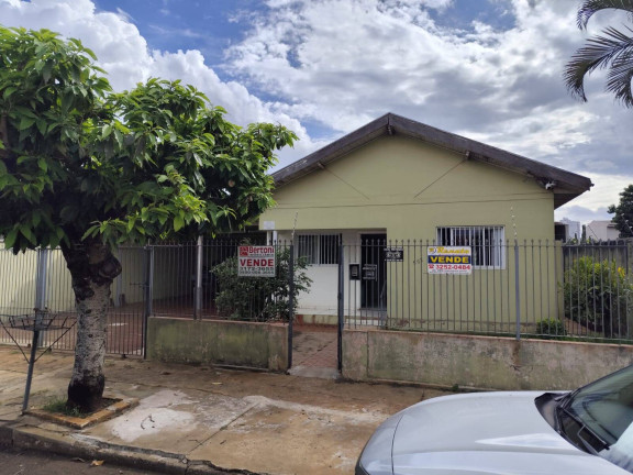 Imagem Casa com 3 Quartos à Venda, 525 m² em Vila Sampaio - Arapongas Imagem Casa com 3 Quartos à Venda, 525 m² em Vila Sampaio - Arapongas