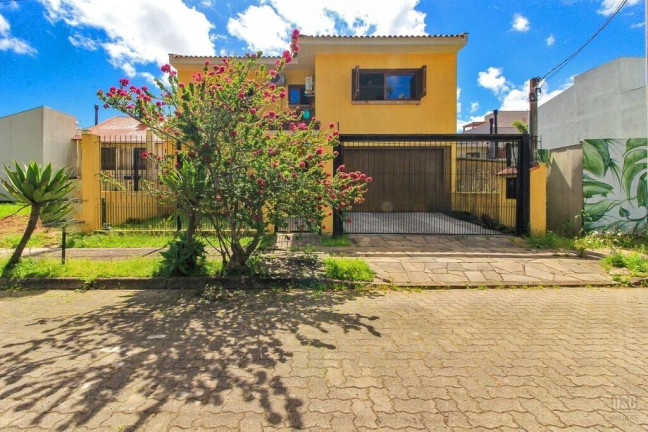 Casa com 3 Quartos à Venda, 197 m² em Hípica - Porto Alegre