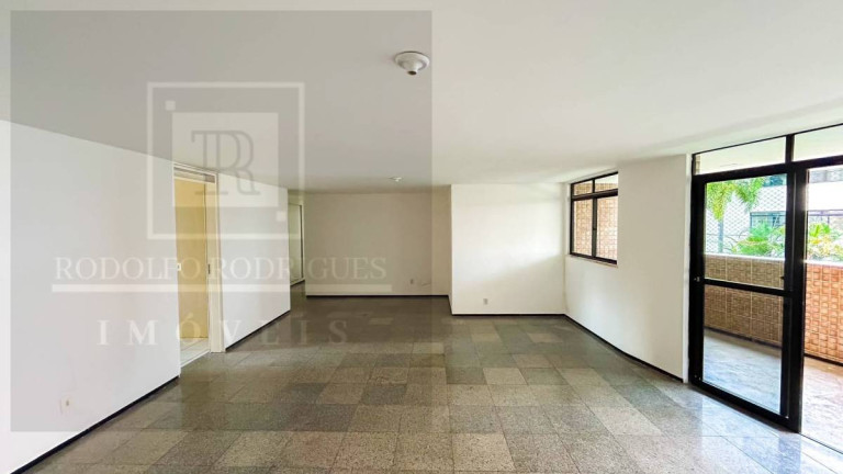Imagem Apartamento com 3 Quartos à Venda, 170 m² Imagem Apartamento com 3 Quartos à Venda, 170 m²
