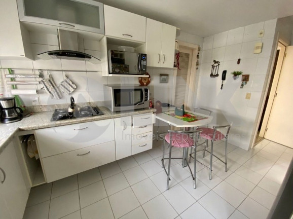 Imagem Apartamento com 3 Quartos à Venda, 159 m² em Bela Vista - Porto Alegre Imagem Apartamento com 3 Quartos à Venda, 159 m² em Bela Vista - Porto Alegre