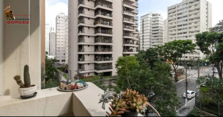 Apartamento com 3 Quartos à Venda, 126 m² em Moema - São Paulo