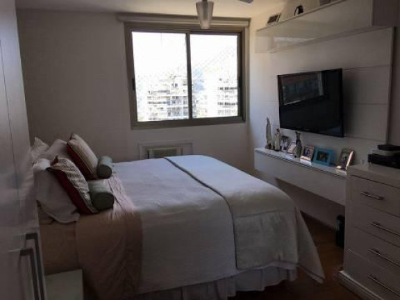 Imagem Apartamento com 4 Quartos à Venda, 182 m² em Barra Da Tijuca - Rio De Janeiro