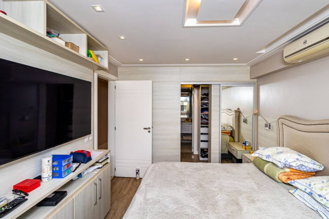 Imagem Apartamento com 3 Quartos à Venda, 137 m² em Rio Branco - Porto Alegre