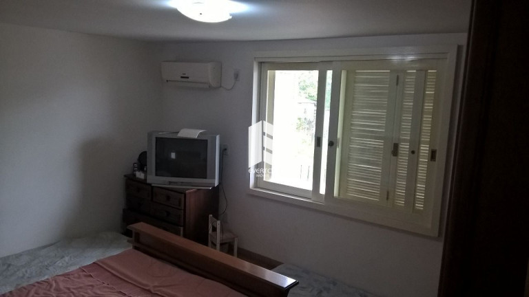 Imagem Casa com 4 Quartos à Venda, 168 m² em Pinheiro Machado - Santa Maria Imagem Casa com 4 Quartos à Venda, 168 m² em Pinheiro Machado - Santa Maria