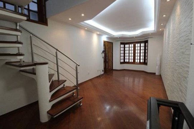 Imagem Sobrado com 3 Quartos à Venda, 210 m² em Vila Camilópolis - Santo André