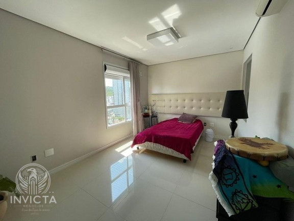 Imagem Cobertura com 3 Quartos à Venda, 196 m² em Pioneiros - Balneário Camboriú Imagem Cobertura com 3 Quartos à Venda, 196 m² em Pioneiros - Balneário Camboriú