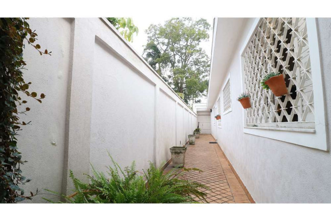 Casa com 4 Quartos à Venda,  em Vila Madalena - São Paulo