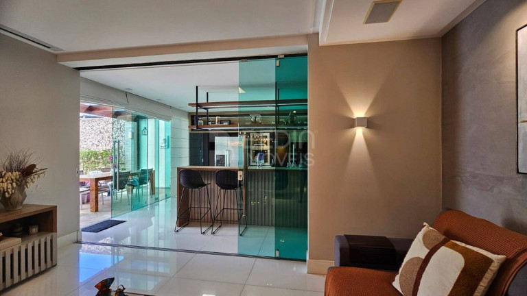 Imagem Apartamento com 3 Quartos à Venda, 177 m² em Centro - Balneário Camboriú