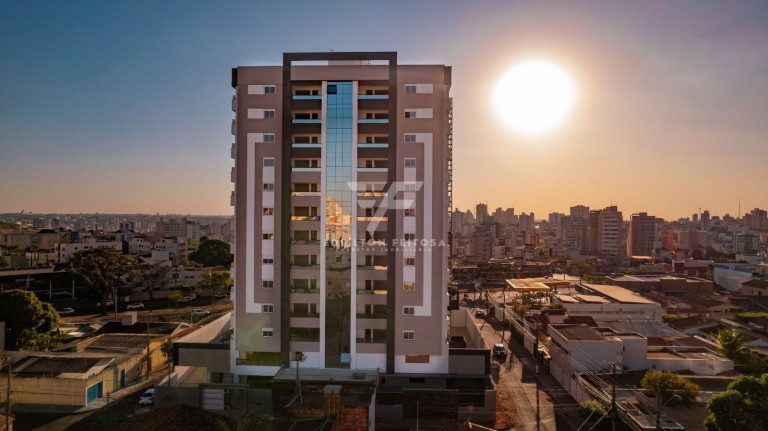 Imagem Apartamento com 3 Quartos à Venda, 103 m² em Santa Mônica - Uberlândia Imagem Apartamento com 3 Quartos à Venda, 103 m² em Santa Mônica - Uberlândia