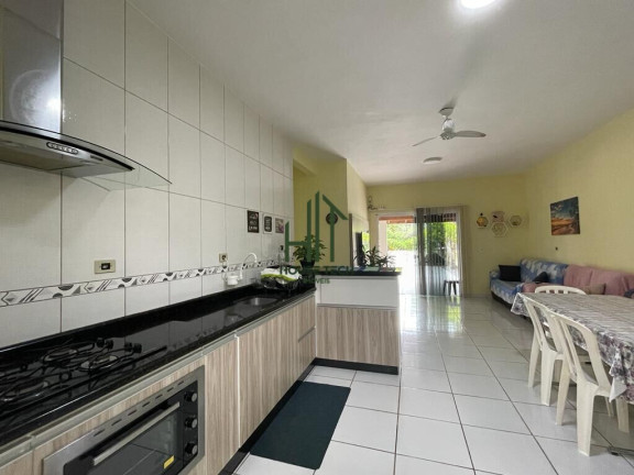 Imagem Casa com 4 Quartos à Venda, 130 m² em Barra Do Saí - Itapoá
