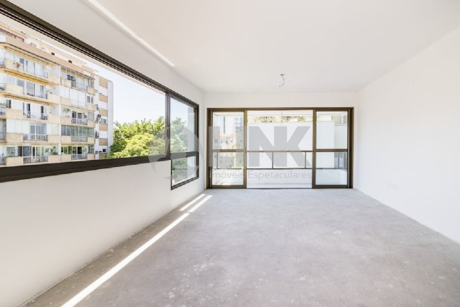 Imagem Apartamento com 3 Quartos à Venda, 123 m² em Petrópolis - Porto Alegre