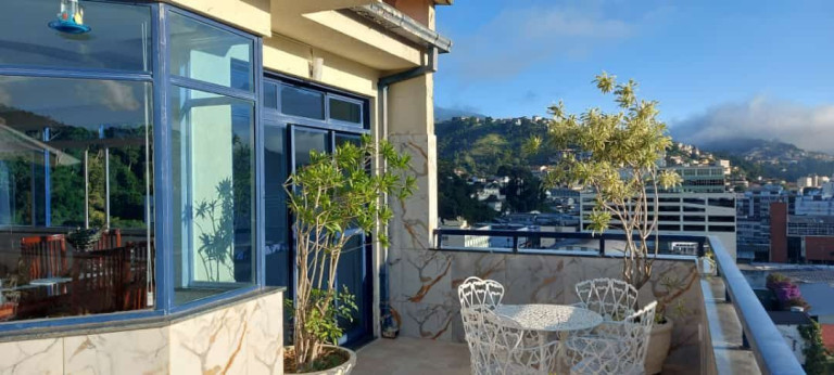 Cobertura com 3 Quartos à Venda, 275 m² em Várzea - Teresópolis