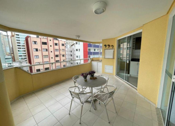 Imagem Apartamento com 3 Quartos para Alugar, 138 m² em Meia Praia