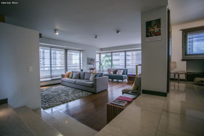 Imagem Casa com 3 Quartos à Venda, 290 m² em Aclimação - São Paulo Imagem Casa com 3 Quartos à Venda, 290 m² em Aclimação - São Paulo
