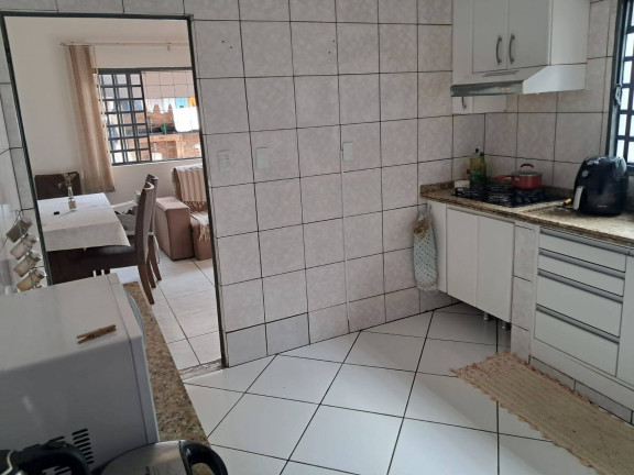 Imagem Casa com 3 Quartos à Venda, 190 m² em Jardim Dos Estados - Londrina