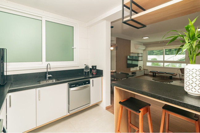 Imagem Apartamento com 2 Quartos à Venda, 90 m² em Menino Deus - Porto Alegre