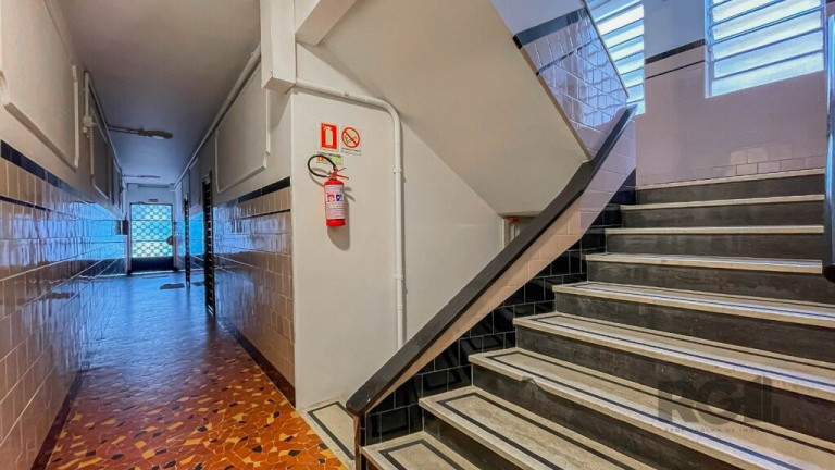 Imagem Imóvel com 3 Quartos à Venda, em Menino Deus - Porto Alegre Imagem Imóvel com 3 Quartos à Venda, em Menino Deus - Porto Alegre
