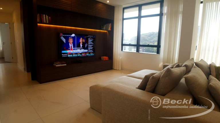 Imagem Apartamento com 3 Quartos à Venda, 174 m² em Glória - Joinville