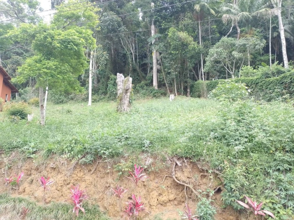 Terreno à Venda, 335 m² em Vargem Grande - Teresópolis