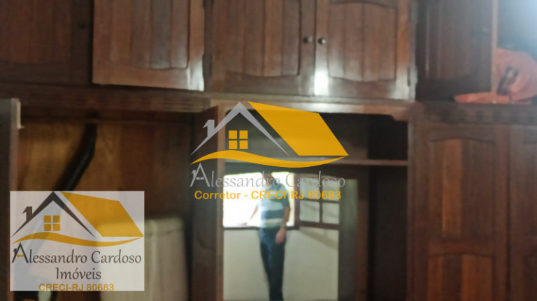 Imagem Casa com 3 Quartos à Venda, 300 m²