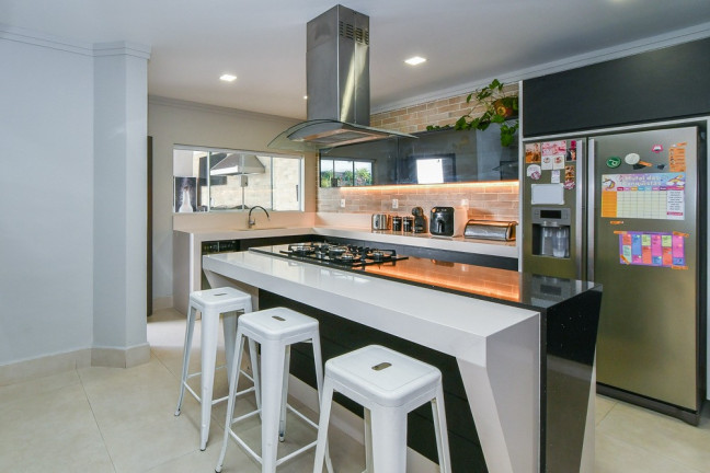 Imagem Casa com 4 Quartos à Venda, 240 m² em Jardim Caravelas - São Paulo