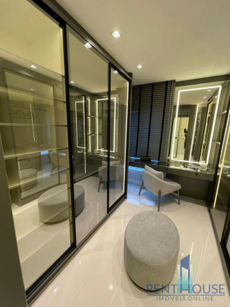 Imagem Apartamento com 3 Quartos à Venda, 240 m² em Centro - Balneário Camboriú Imagem Apartamento com 3 Quartos à Venda, 240 m² em Centro - Balneário Camboriú
