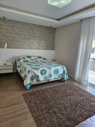 Imagem Sobrado com 3 Quartos à Venda, 295 m² em Bucarein - Joinville