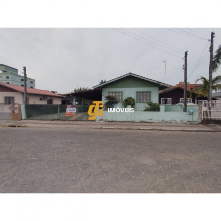 Terreno à Venda, 469 m² em Centro - Camboriú