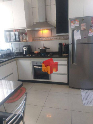 Imagem Casa com 5 Quartos à Venda, 150 m² em Centro - Americana