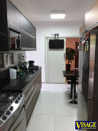 Imagem Casa com 3 Quartos à Venda, em Jd. Coleginho - Jacareí Imagem Casa com 3 Quartos à Venda, em Jd. Coleginho - Jacareí