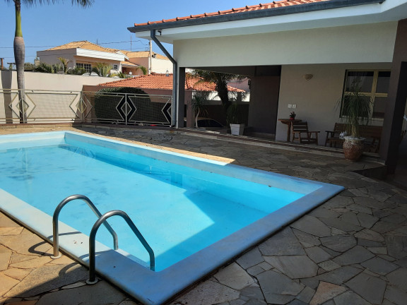 Imagem Casa com 3 Quartos à Venda, 332 m² em Jardim Estoril - Bauru