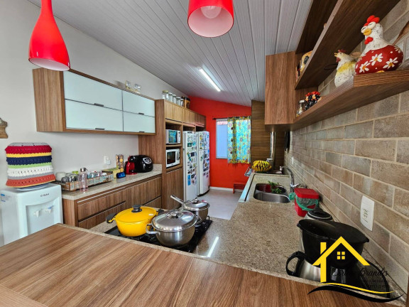 Imagem Casa com 4 Quartos à Venda, 288 m² em Centro - Balneário Barra Do Sul Imagem Casa com 4 Quartos à Venda, 288 m² em Centro - Balneário Barra Do Sul
