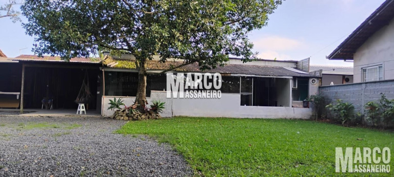 Imagem Casa com 3 Quartos à Venda, 286 m² em Centro - Balneário Barra Do Sul Imagem Casa com 3 Quartos à Venda, 286 m² em Centro - Balneário Barra Do Sul