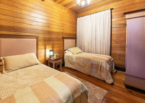 Imagem Casa com 4 Quartos à Venda, 297 m² em Rancho Queimado Imagem Casa com 4 Quartos à Venda, 297 m² em Rancho Queimado