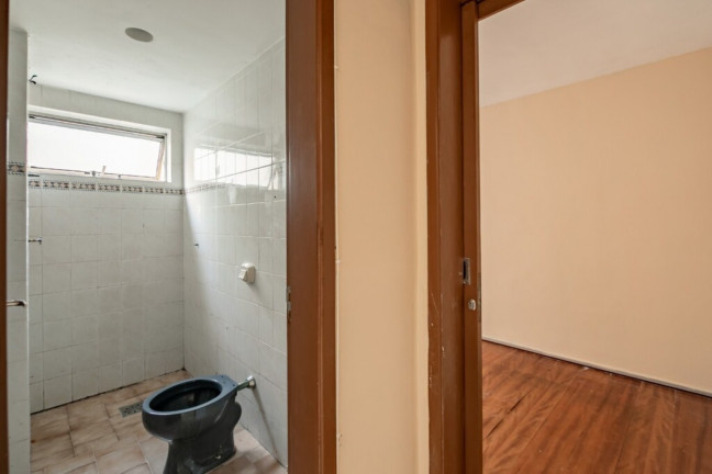 Imagem Imóvel com 1 Quarto à Venda, 41 m² em Cristal - Porto Alegre Imagem Imóvel com 1 Quarto à Venda, 41 m² em Cristal - Porto Alegre