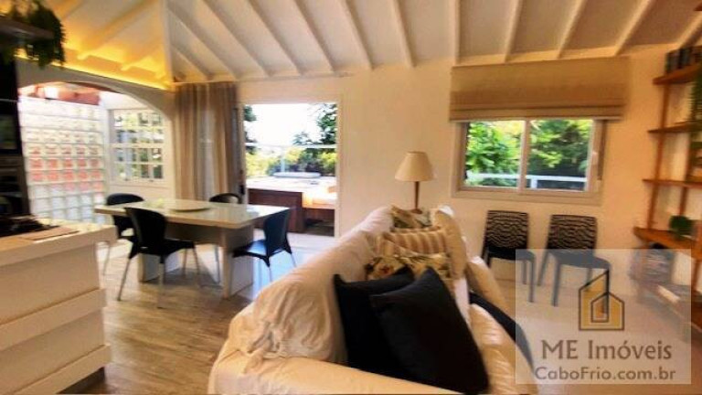 Imagem Casa de Condomínio com 2 Quartos à Venda, 120 m² em Ferradura - Búzios