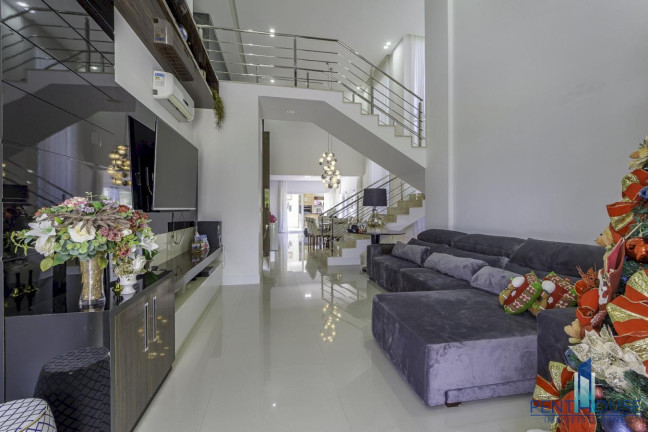 Imagem Casa com 4 Quartos à Venda, 437 m² em Santa Regina - Camboriú Imagem Casa com 4 Quartos à Venda, 437 m² em Santa Regina - Camboriú