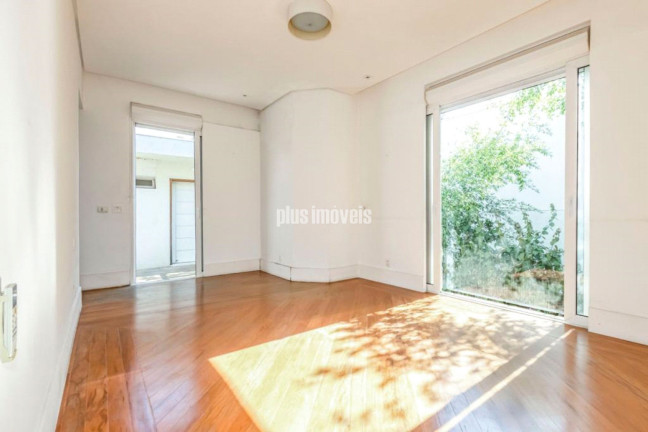 Imagem Casa com 3 Quartos à Venda, 360 m² em Jardim Paulista - São Paulo