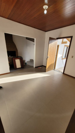 Imagem Casa com 3 Quartos à Venda,  em Trindade - Florianópolis