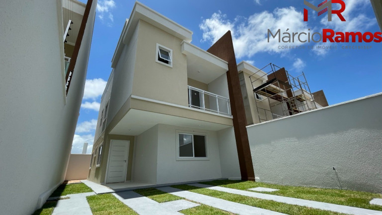 Imagem Casa com 4 Quartos à Venda, 127 m² em Centro - Eusébio