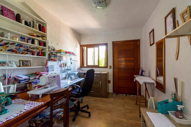 Imagem Casa com 4 Quartos à Venda, 165 m² em Igara - Canoas