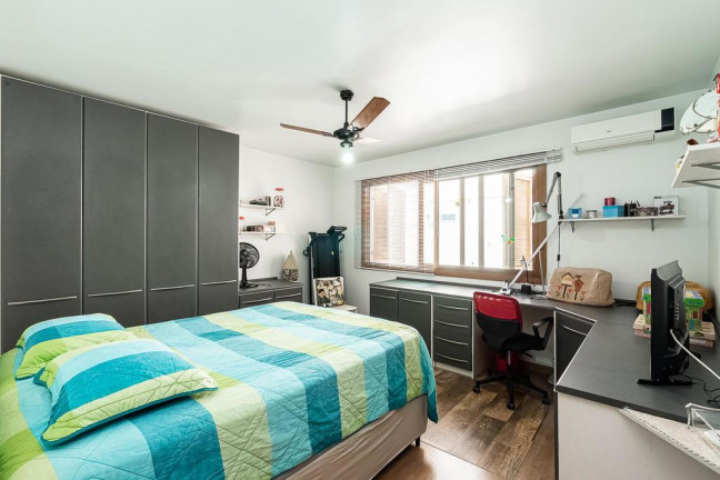 Imagem Apartamento com 3 Quartos à Venda, 226 m² em Petrópolis - Porto Alegre