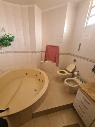 Imagem Casa com 5 Quartos à Venda, 282 m² em Centro - Franca
